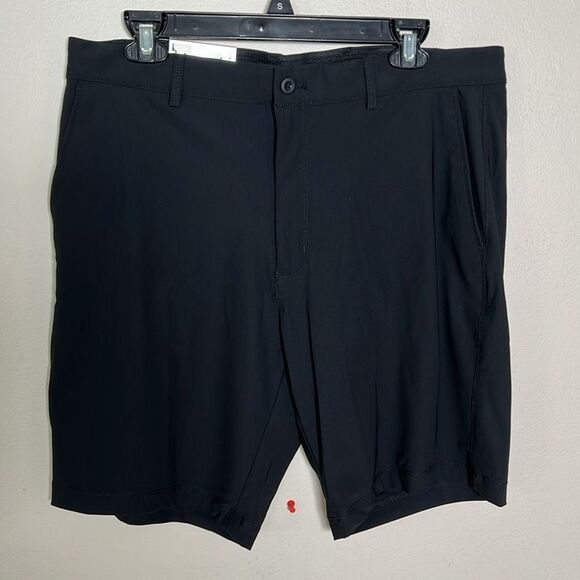 Greg Norman Golf Stretch Shorts Size 34 Black - Picture 2 of 9